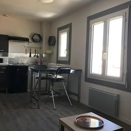 Near Downtown And Old Port Apartman *